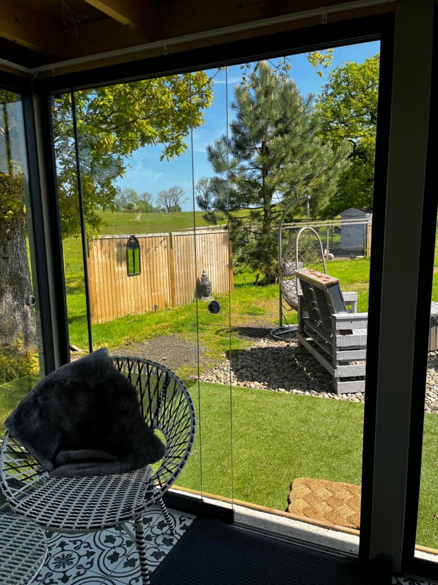 Dunroamin Lodges Drymen Rum bild